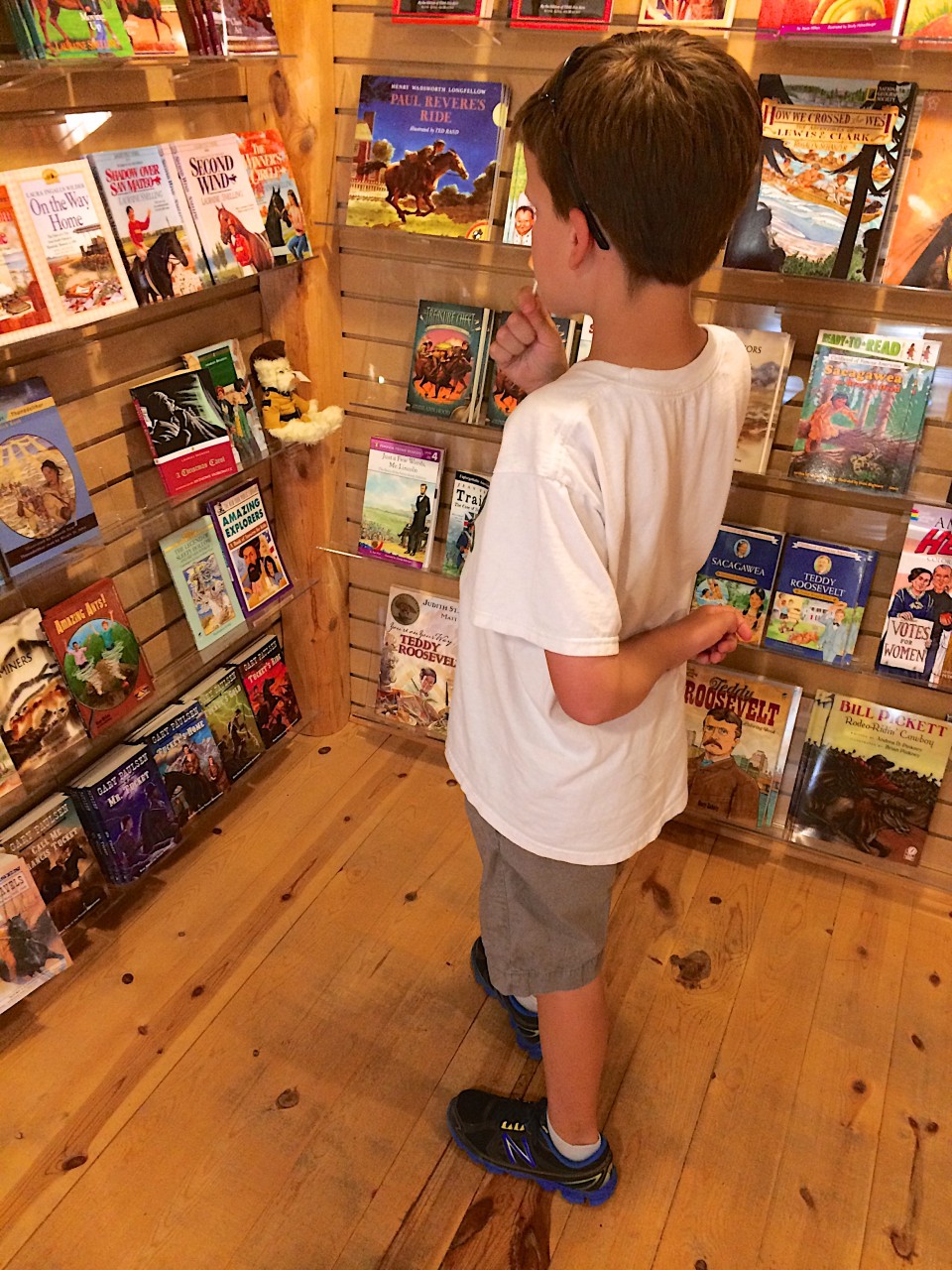 140710-Asher Looking for Books about Roosevelt